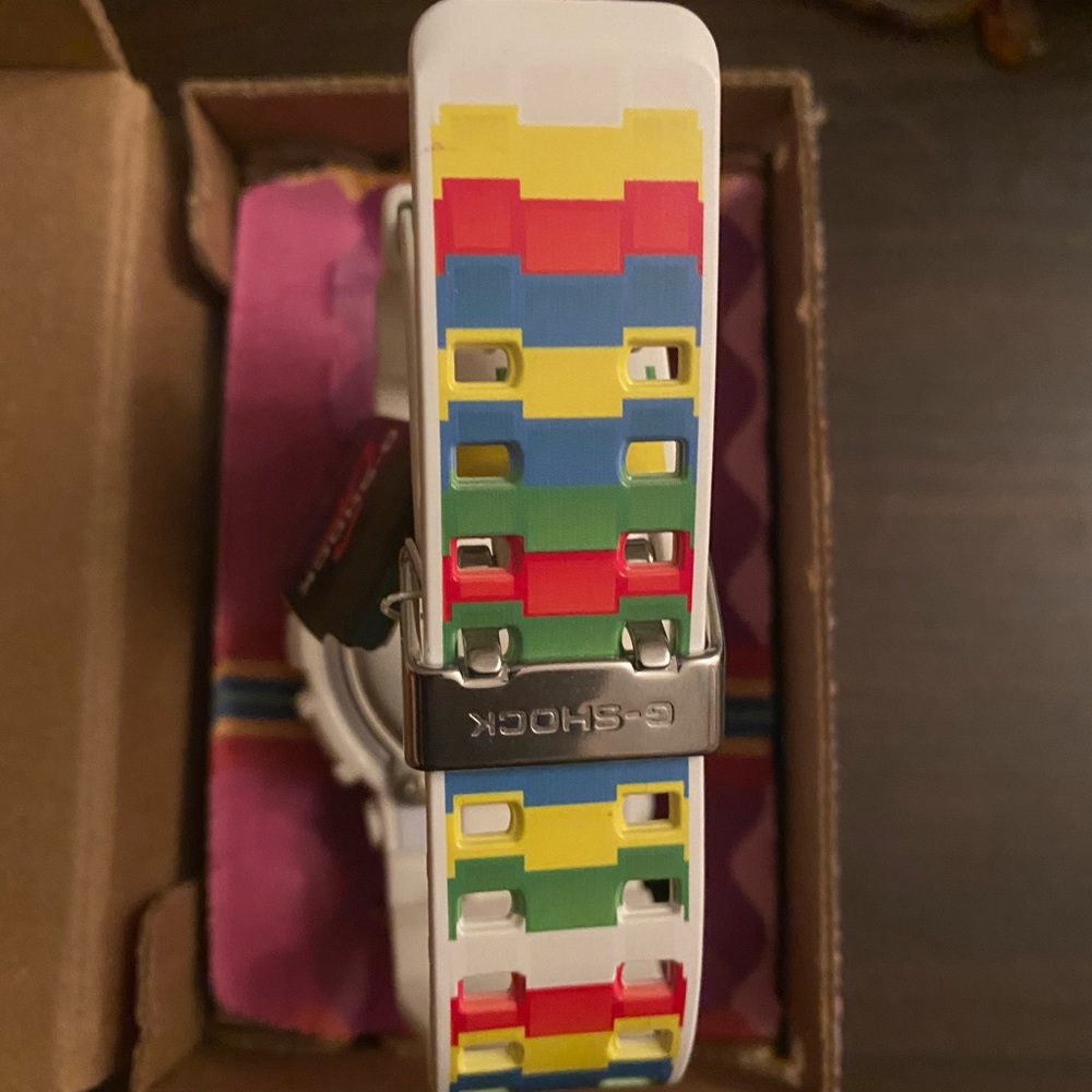 G-Shock Dee & Ricky Watch - Picture 2 of 5